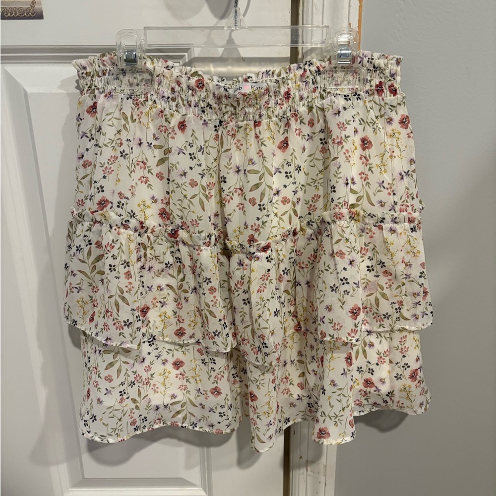 Gab & Kate white floral ruffle skirt